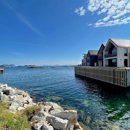 Lofoten Bryggeleiligheter Henningsvær Extérieur photo